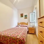 Cozy Center Apartment