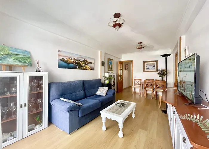 Cozy Center Apartment